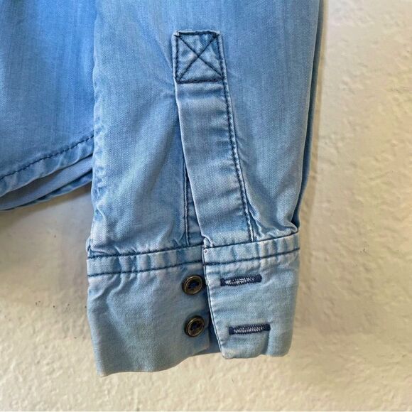 Boho Chambray Button Down Shirt Light Blue Denim with Ruffle Trim, PAIGE size XS - Picture 6 of 7